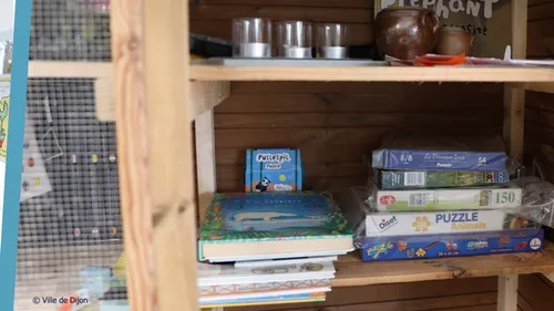 « Une boite à dons » dans le quartier des Grésilles 